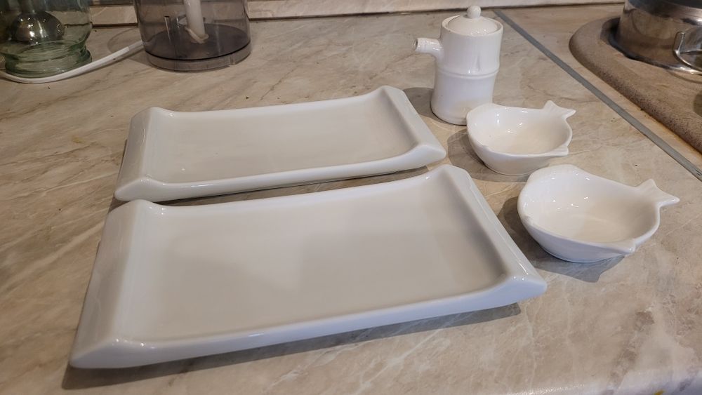 Набір посуду для суші