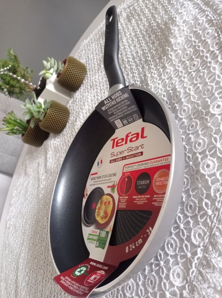 NOWA patelnia Tefal super start 24 cm