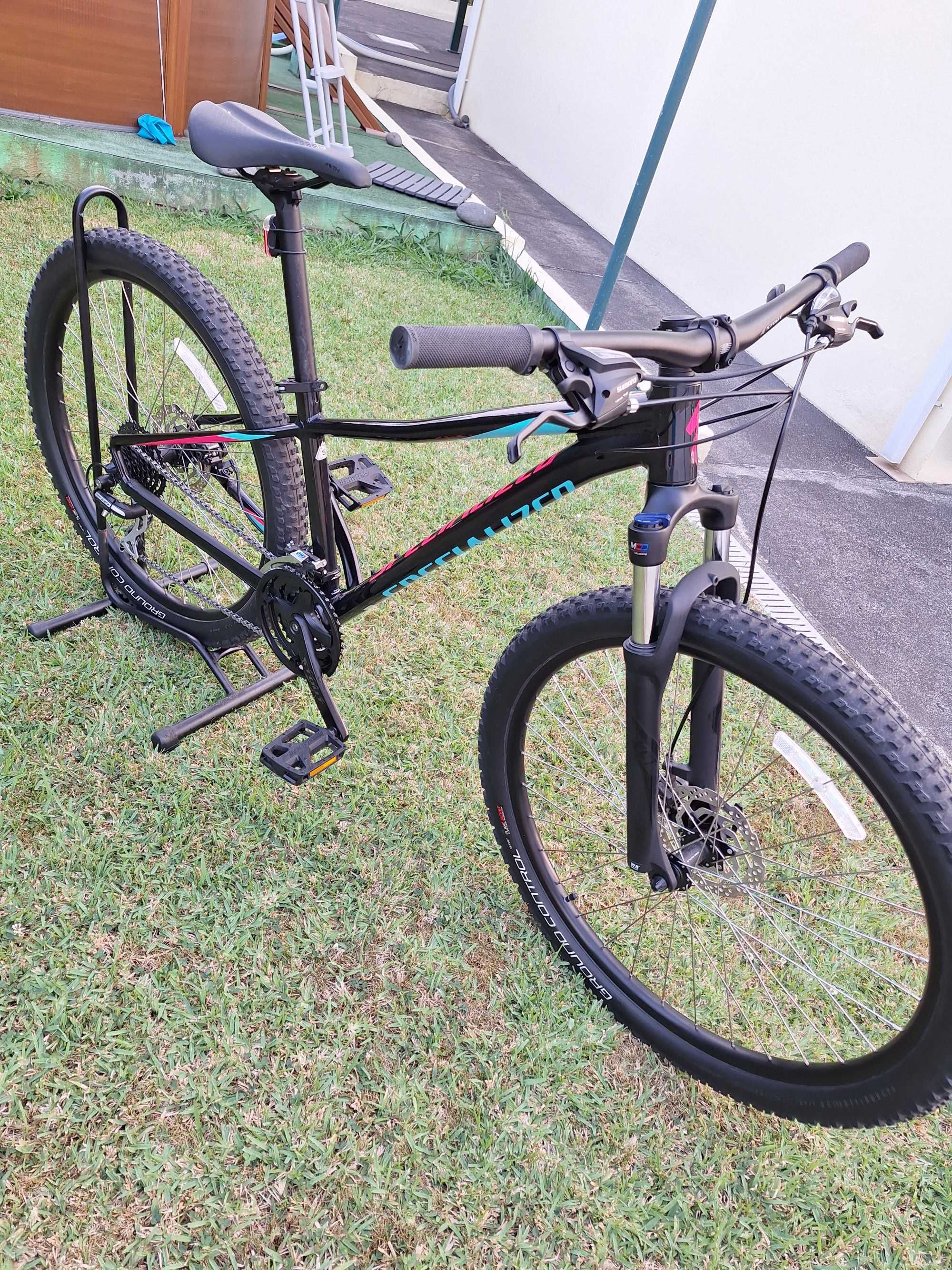 Bicicleta SPECIALIZED estado novo