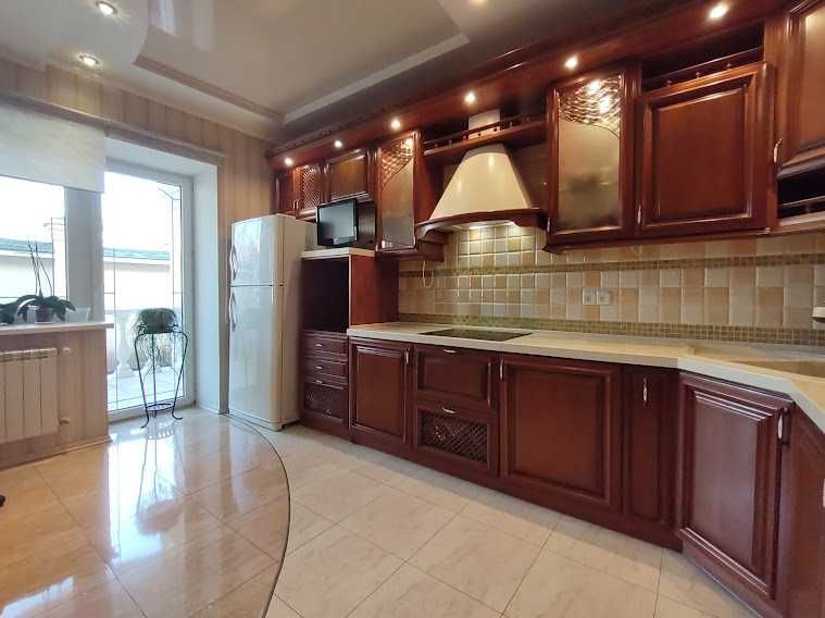 Продаж 2 поверхового будинку в покровському районі