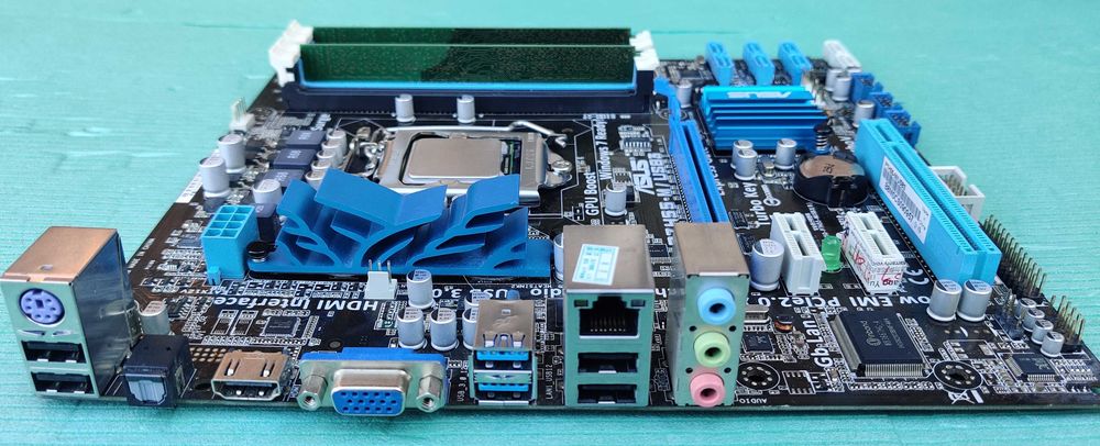 Комплект: материнська плата ASUS P7H55-M/USB3 + Xeon X3440 + 16GB DDR3