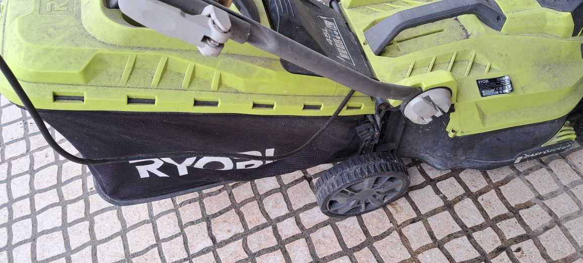 Corta-relva Ryobi RLM15E36H 1500w
