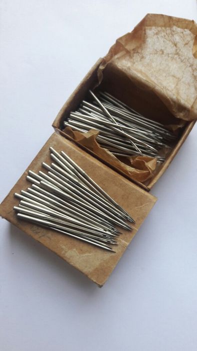 Иголки для швейной машины.