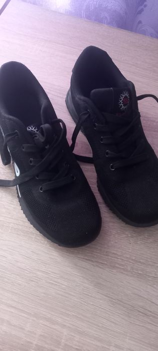 Кросівки для хлопців