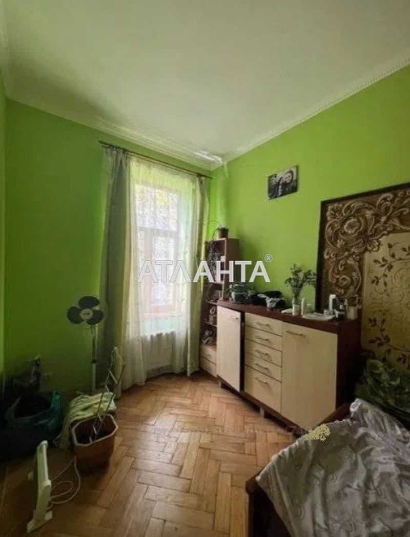 Продаж 3-х кімнатної квартири в історичному центрі Львова