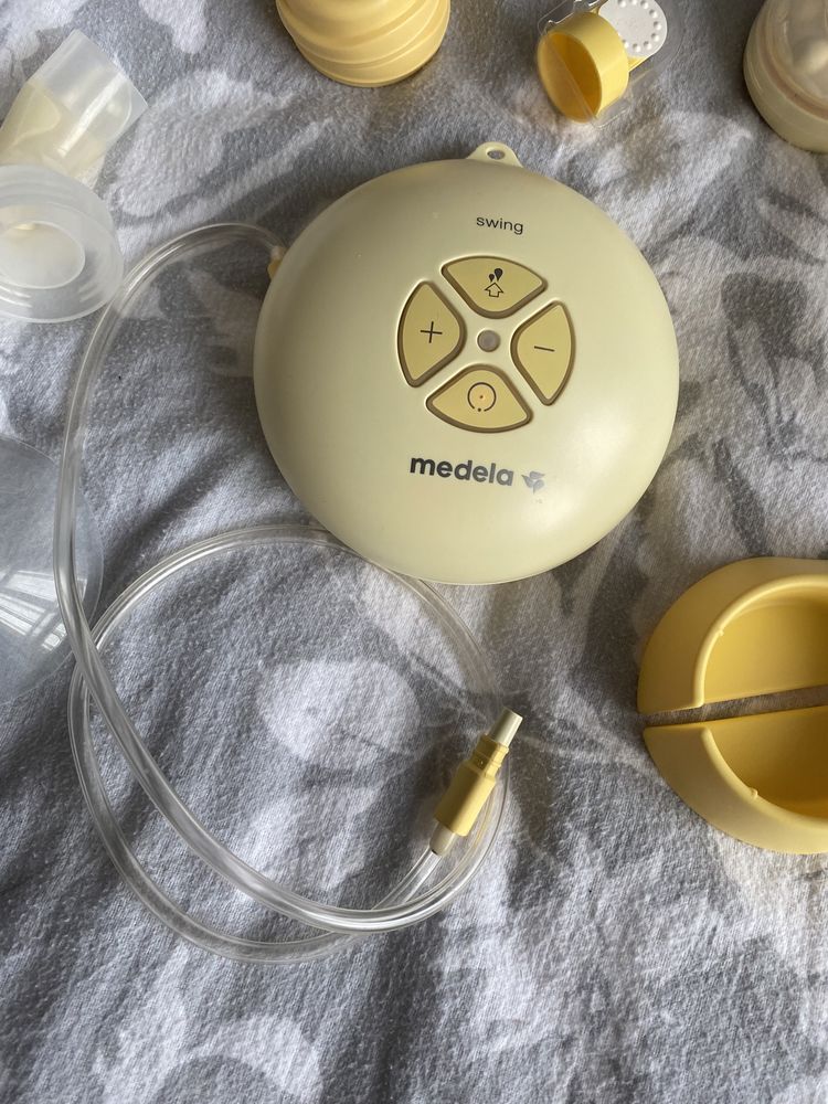 Komplet Medela Swing plus butelka Medela Calma