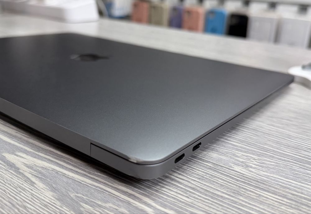 MacBook Air 13  M1 / RAM 8 / SSD 1 TB / Space Grey / 2020