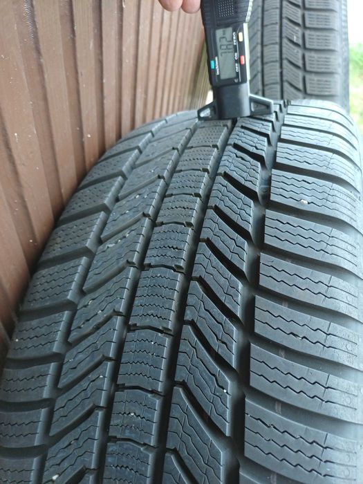 Koła zimowe Skoda 18 8J ET44 235/45R18 Continenta WinterContact TS870P