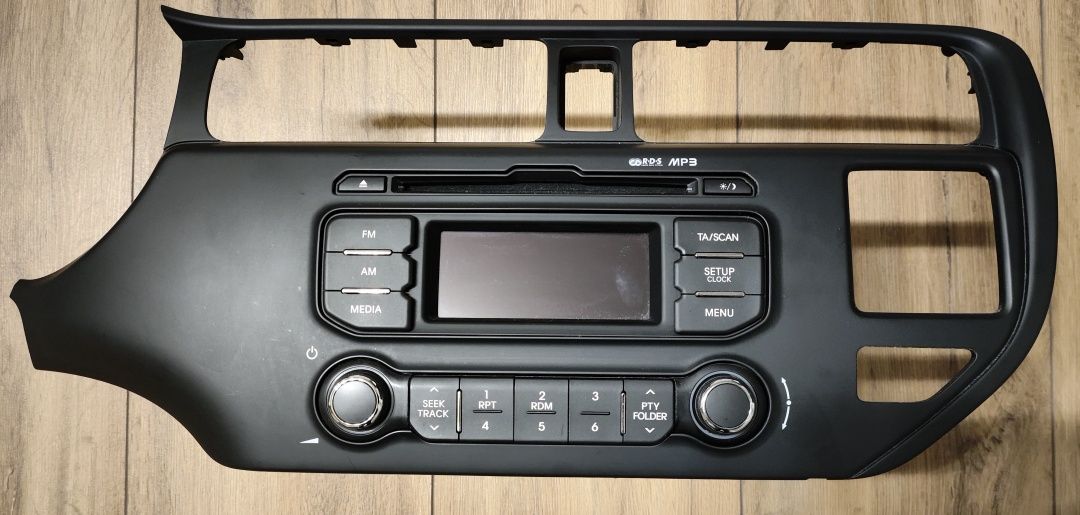 Radio z panelem Kia Rio 3 UB 14'