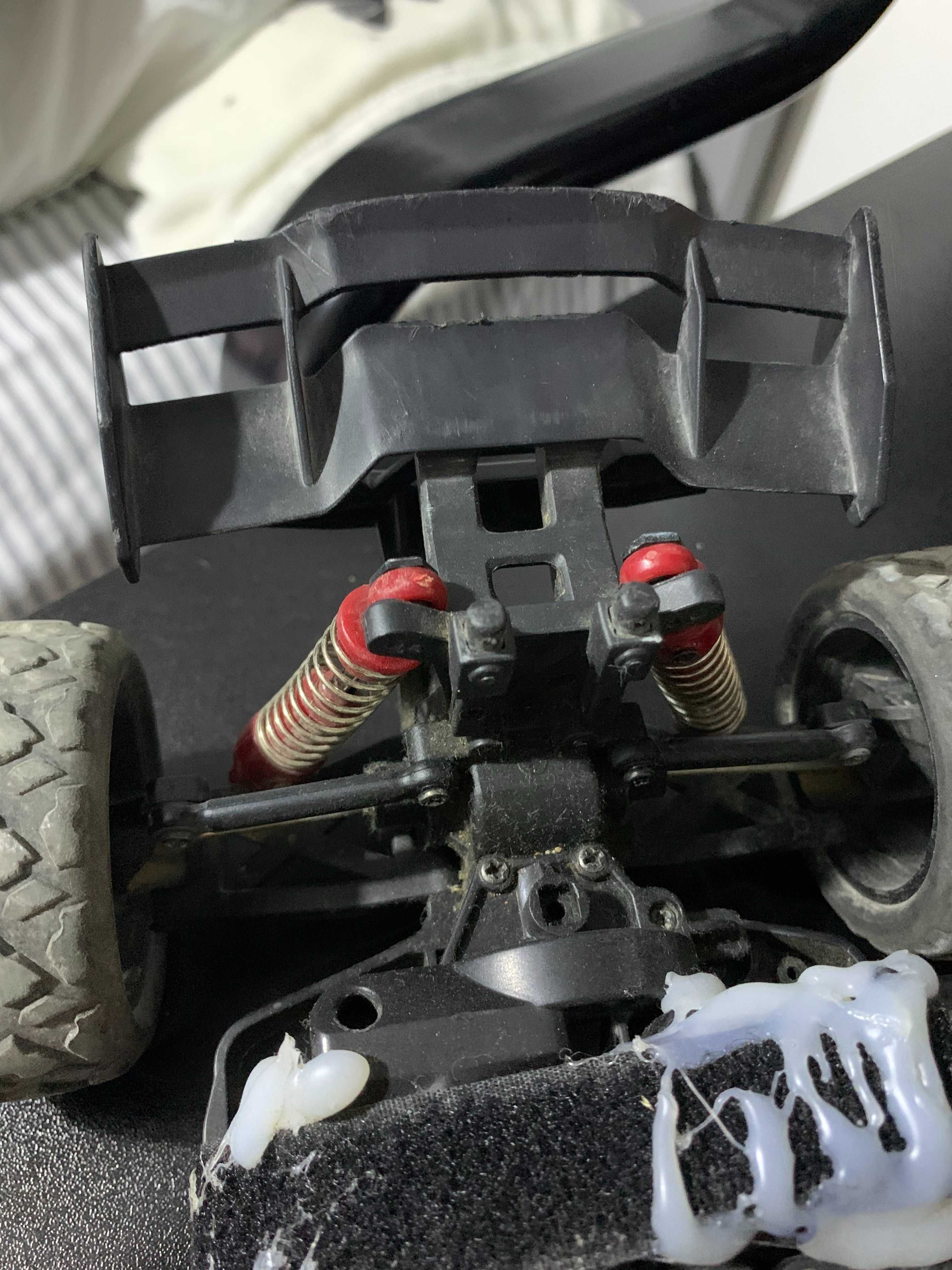 Carro telecomandado 1/18 - Absima Hurricane
