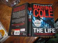 на английском языке детектив MARTINA COLE the life книга