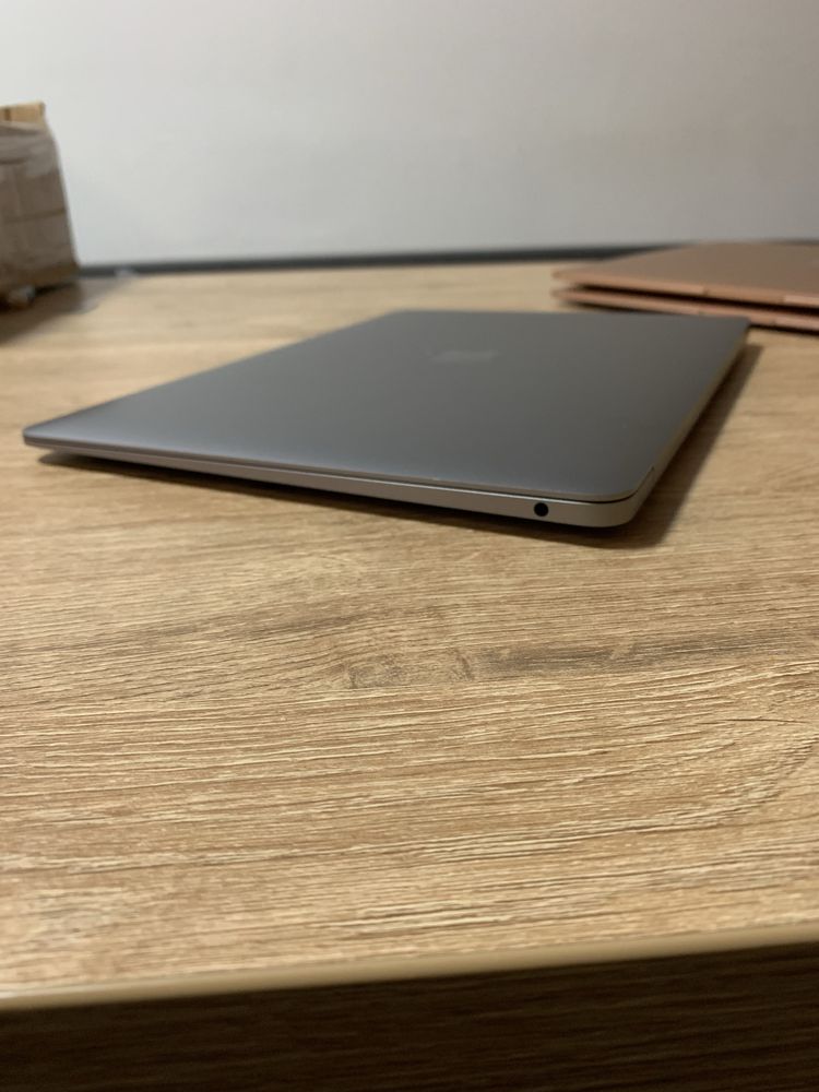 MacBook Air 13 M1 8/256Gb Space Gray 2020 б/у ноутбук