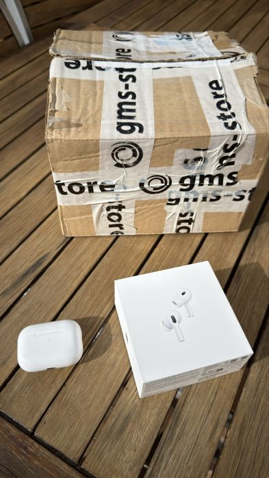AirPods Pro 2 - como novos - 1 ano de uso - original