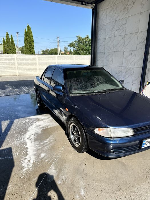 Mitsubishi Lanser