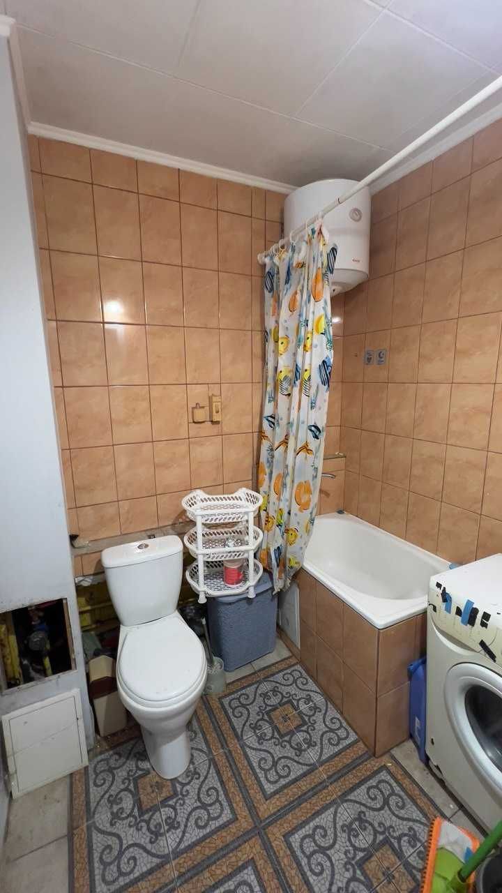Левый берег, 11 мкр.  1 ком. м\с