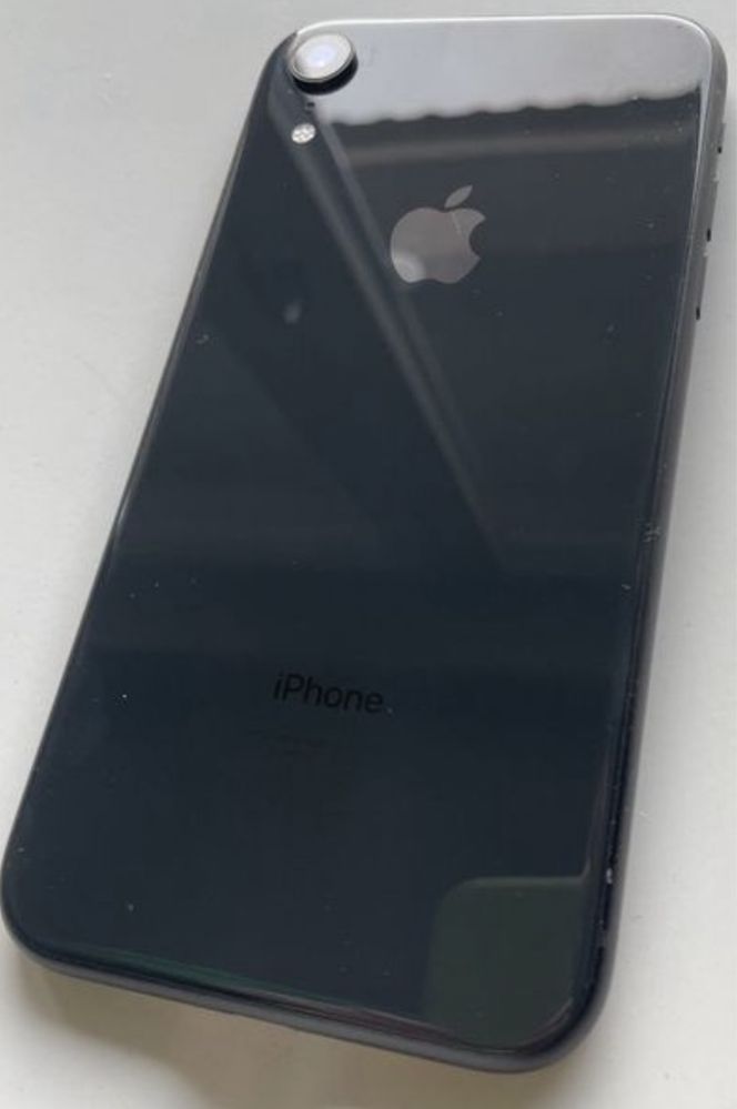 iPhone XR black 128gb