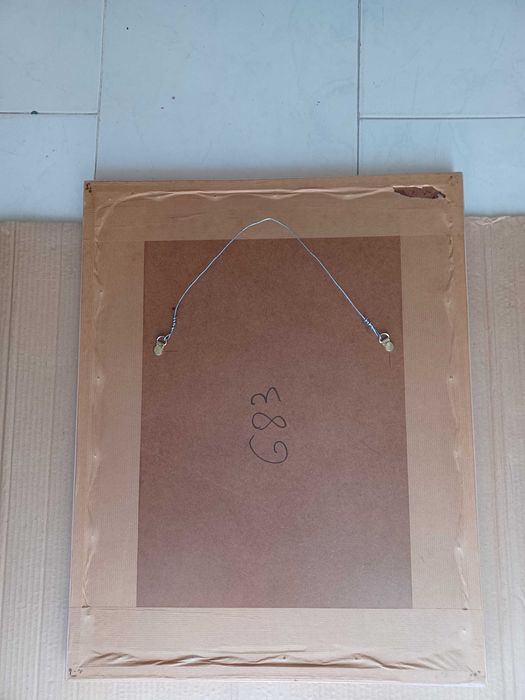 Quadro pintado à mão com moldura nos tons das flores