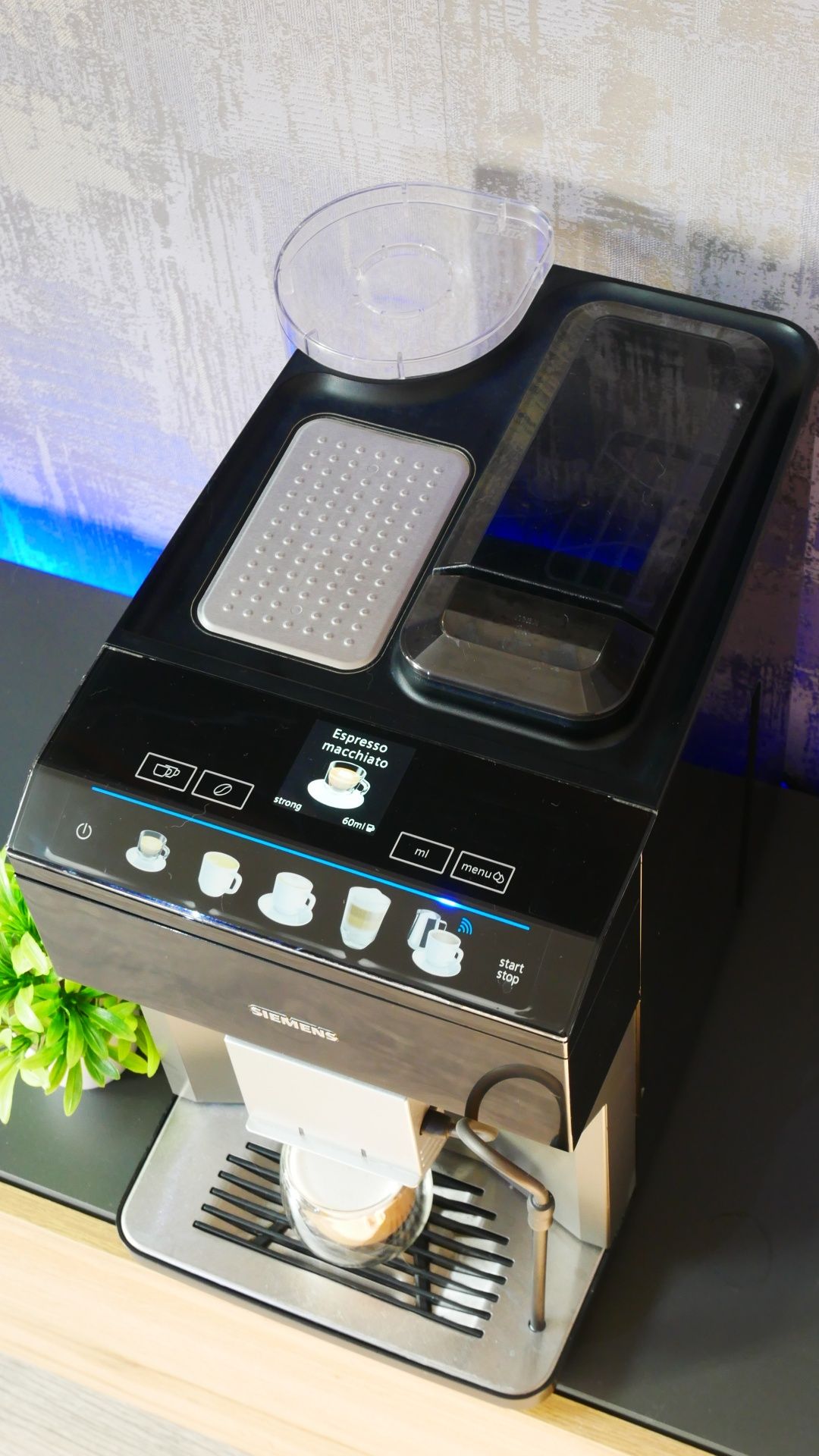 Кавомашина Siemens EQ500 classic connect WiFi TP507DX4