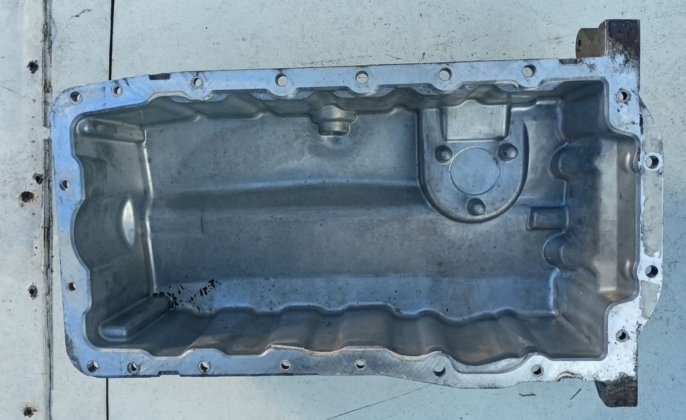 miska olejowa vw golf 5  1,9 tdi oryginał