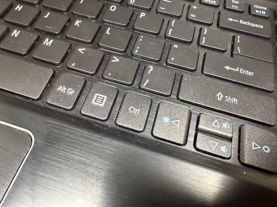 Laptop Jak nowyAcer aspire A515-51G i5   256ssd 8gb karta 2gb jak nowy