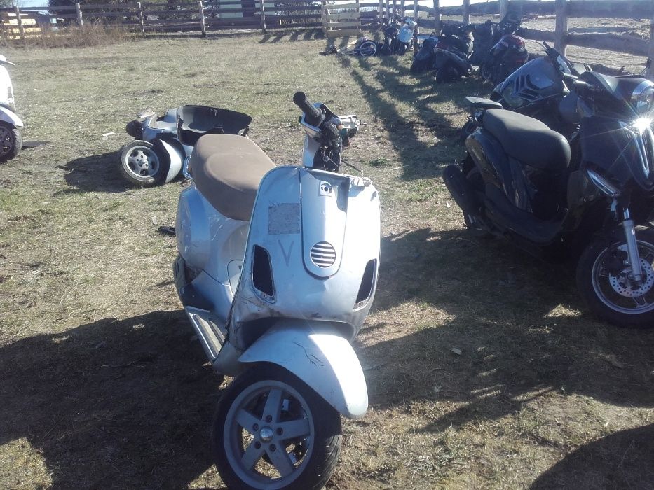 Piaggio vespa lx125 lx 125 silnik koło felga lampa amortyzator części