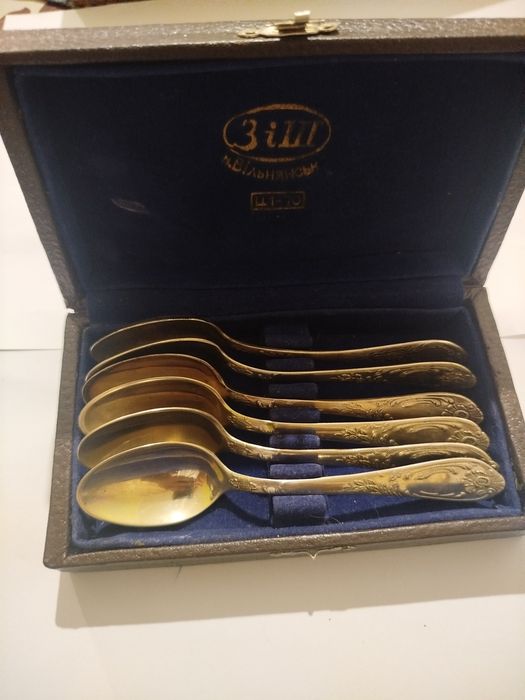 Набор мельхиоровых ложек (чайных )СССР в коробке (6 шт)

Описание:
Про