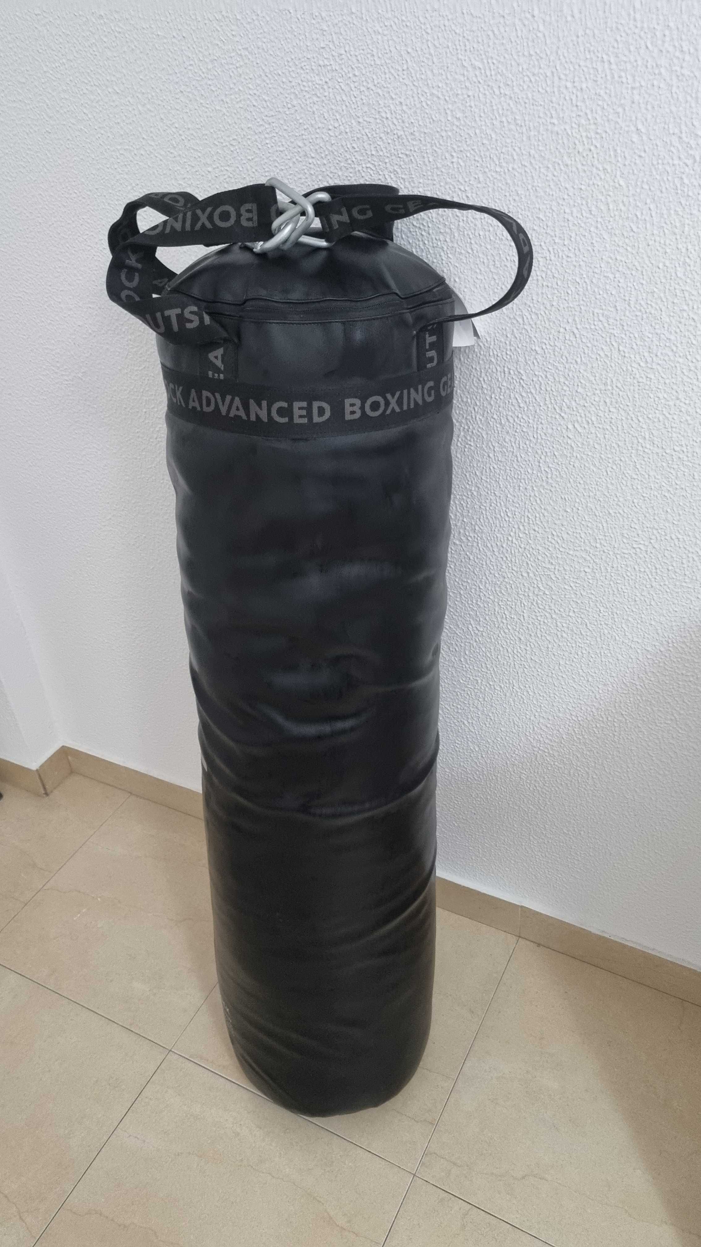 Saco de boxe Pés e Punhos 70 KG // Outshock