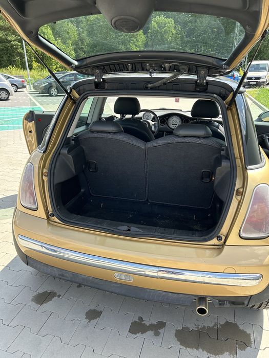 MINI Cooper 1.6 Benzyna (2004)