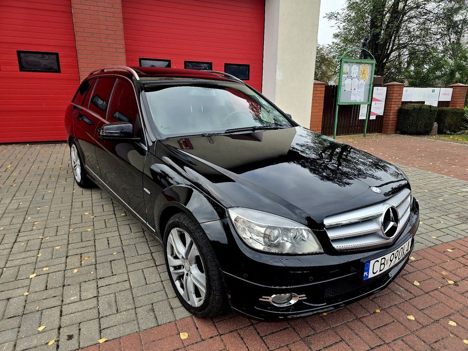 Zamiana Mercedes C Class Avangarda AutomatSzyberDachXenonNaviSkoryAlu!