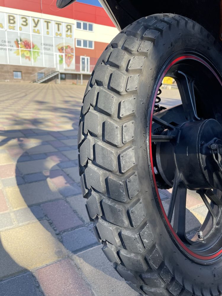Мотоцикл Lifan sityr 200