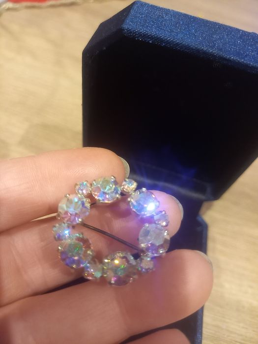 Broszka vintage z kryształkami