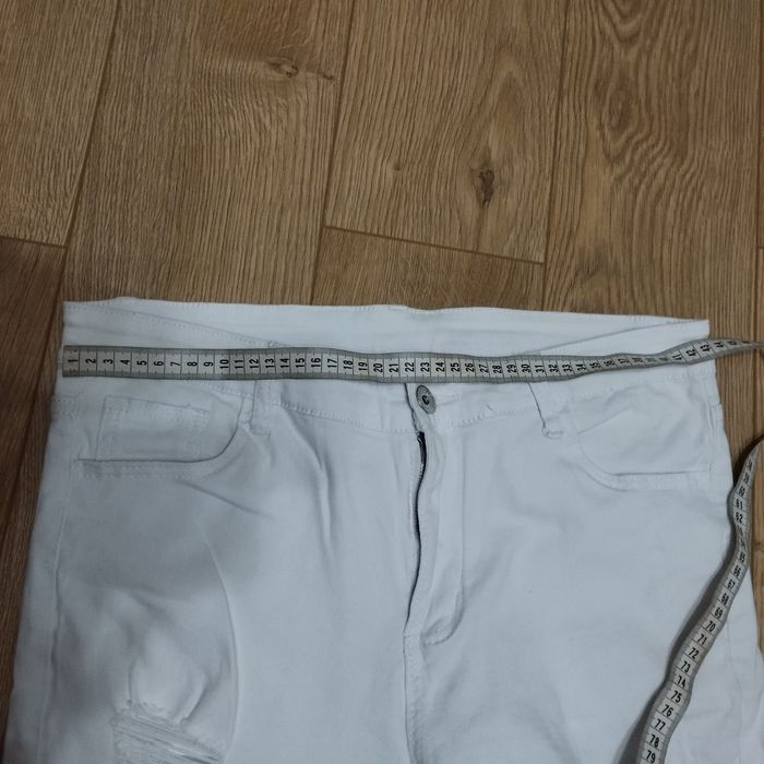 Джинси жіночі, рвані, розмір S