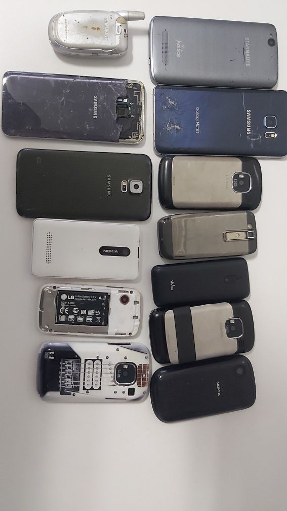 Varios telemóveis