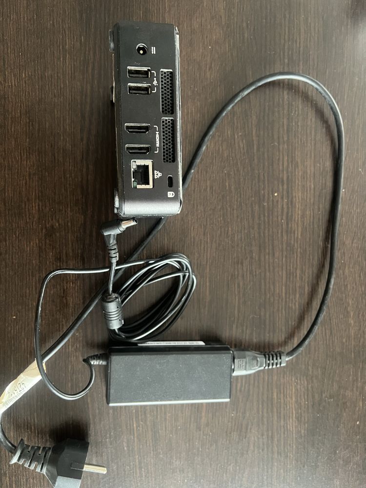 Mini Komputer Intel NUC DC3217IYE