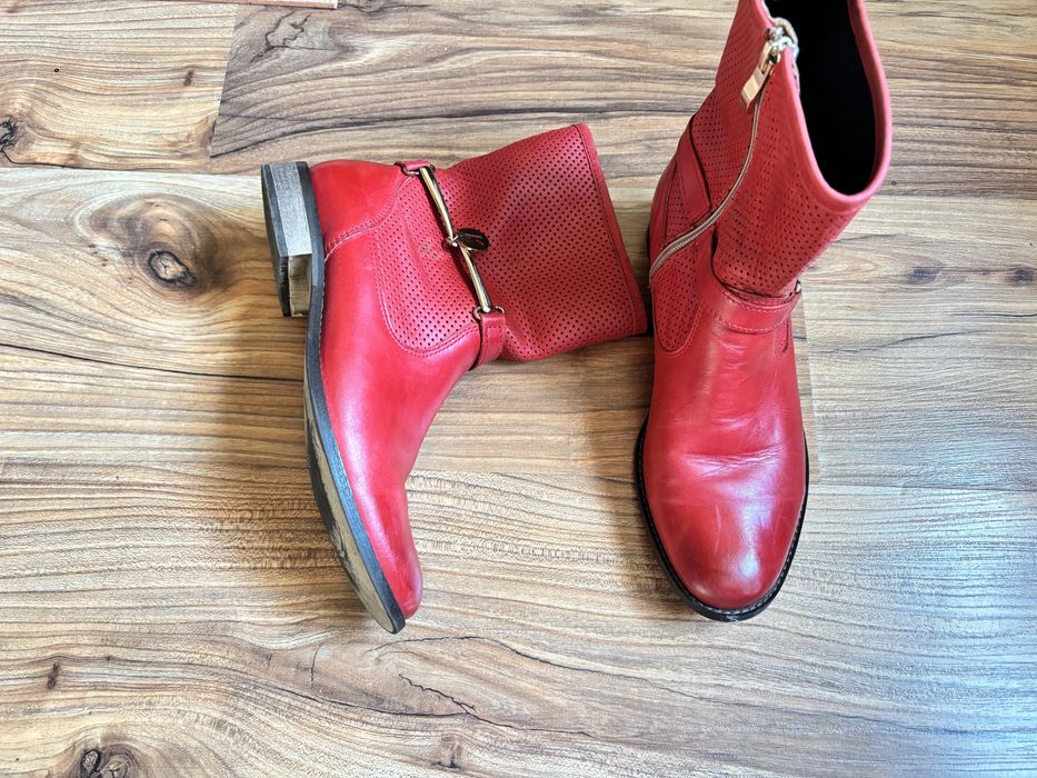 Czerwone kozaczki,skórzane buty