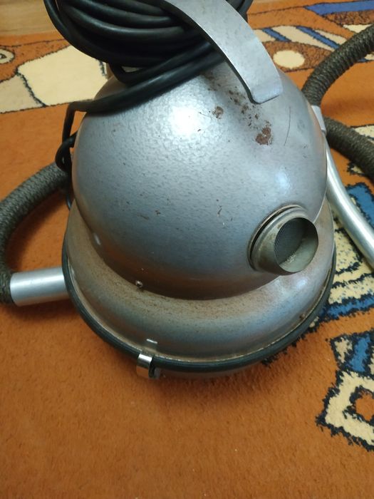 Продам. Пылесос.  Вихрь