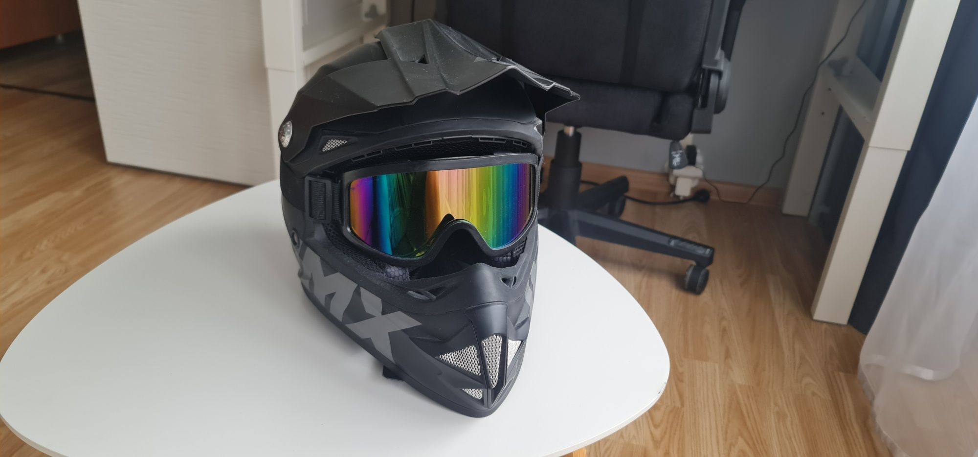 Kask rowerowy prawie nowy