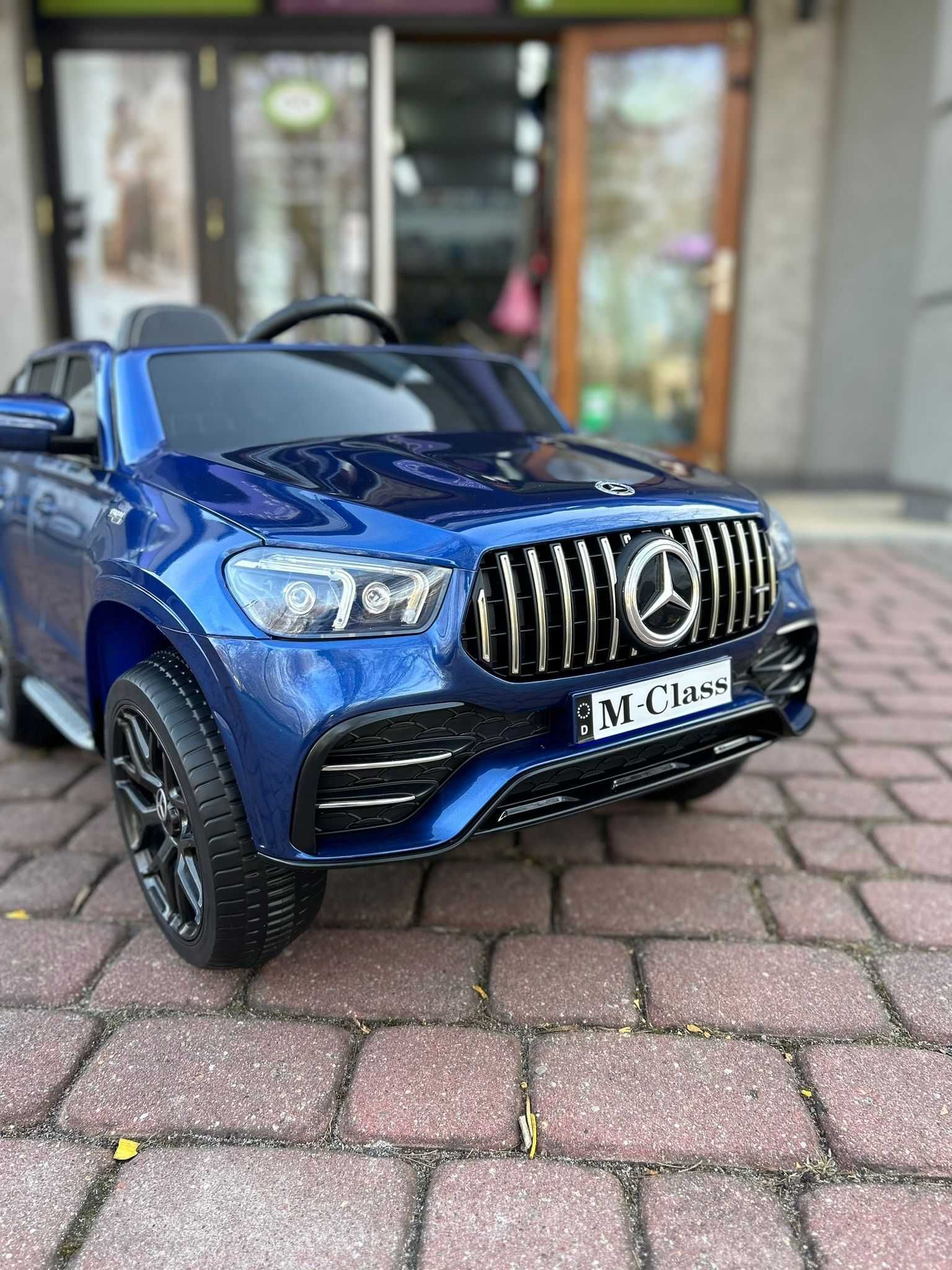 Pojazd na akumulator Mercedes Benz M