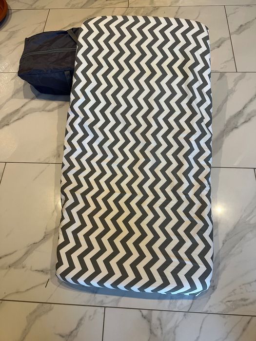 Ліжко-манеж в конплекті з матрасиком