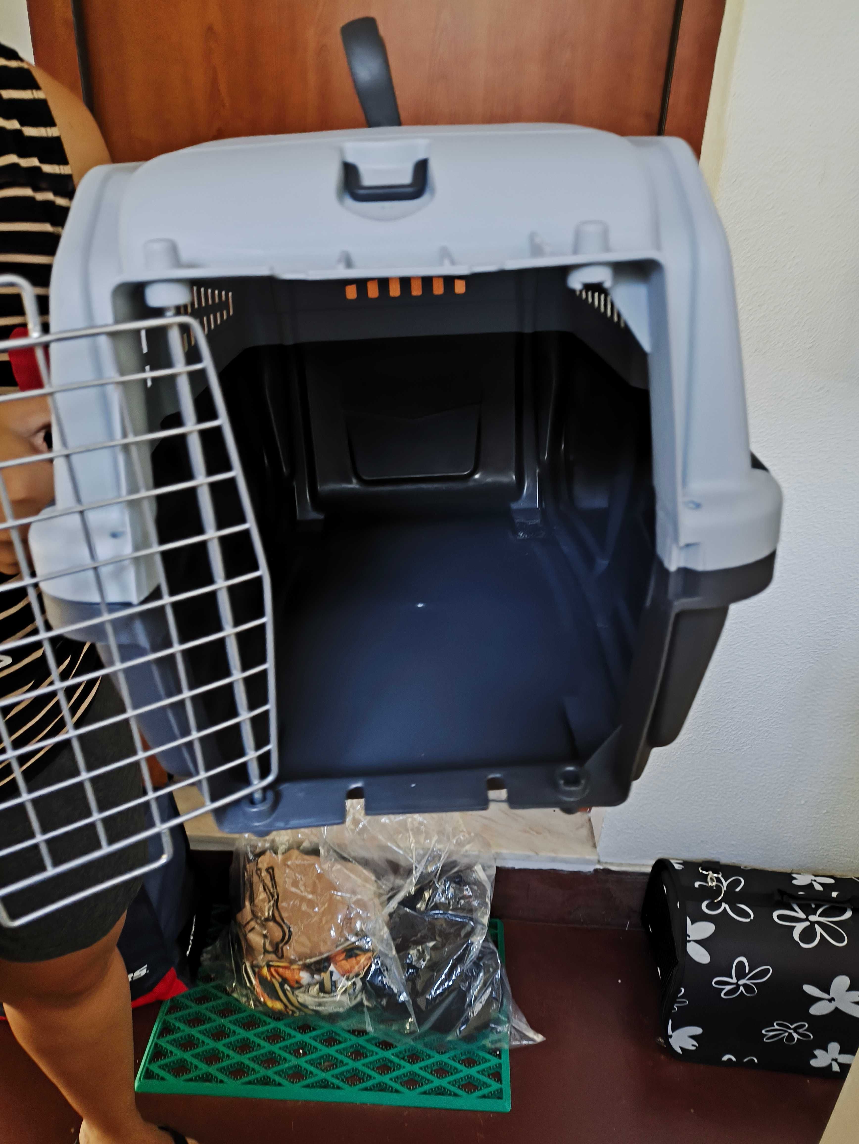 Caixa para carregar animais