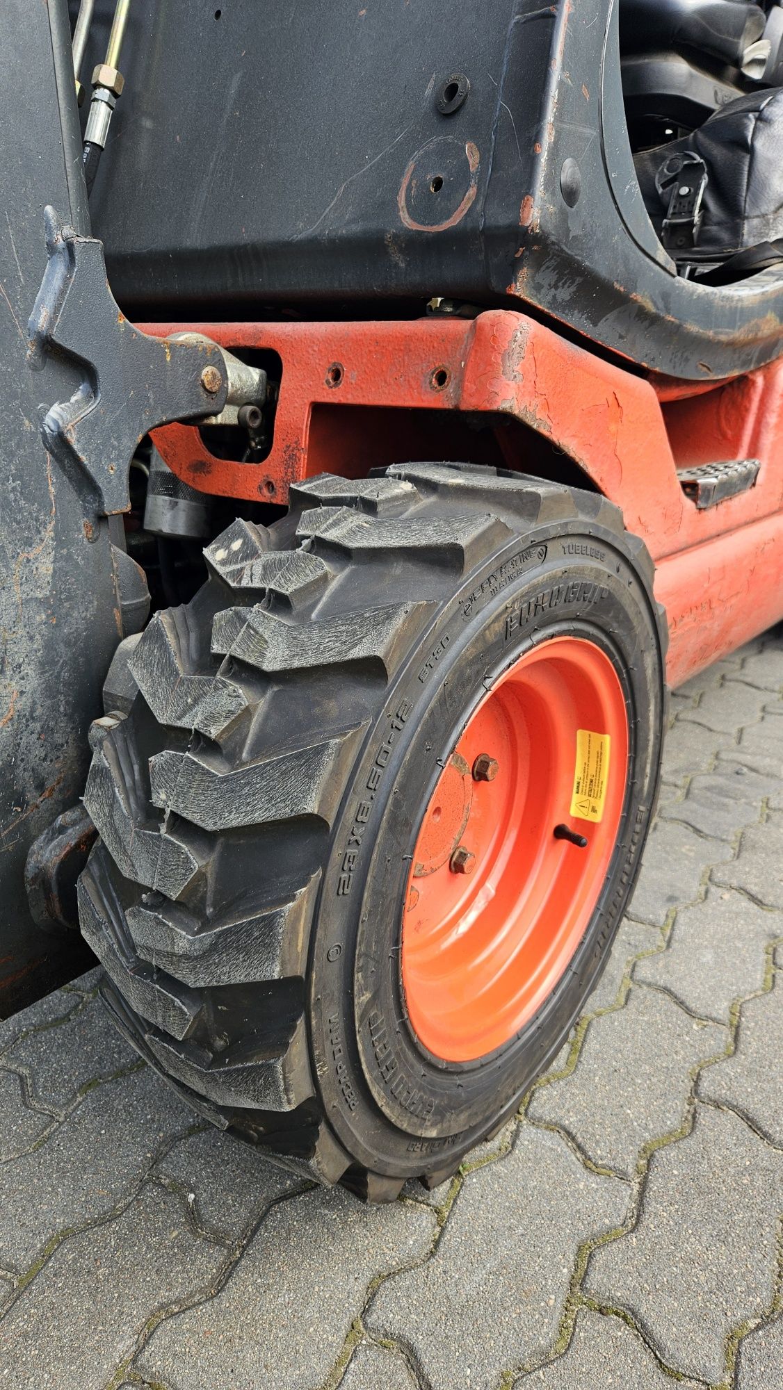 Wózek Widłowy Linde H18T Tylko 7300MTG triplex diesel terenowy