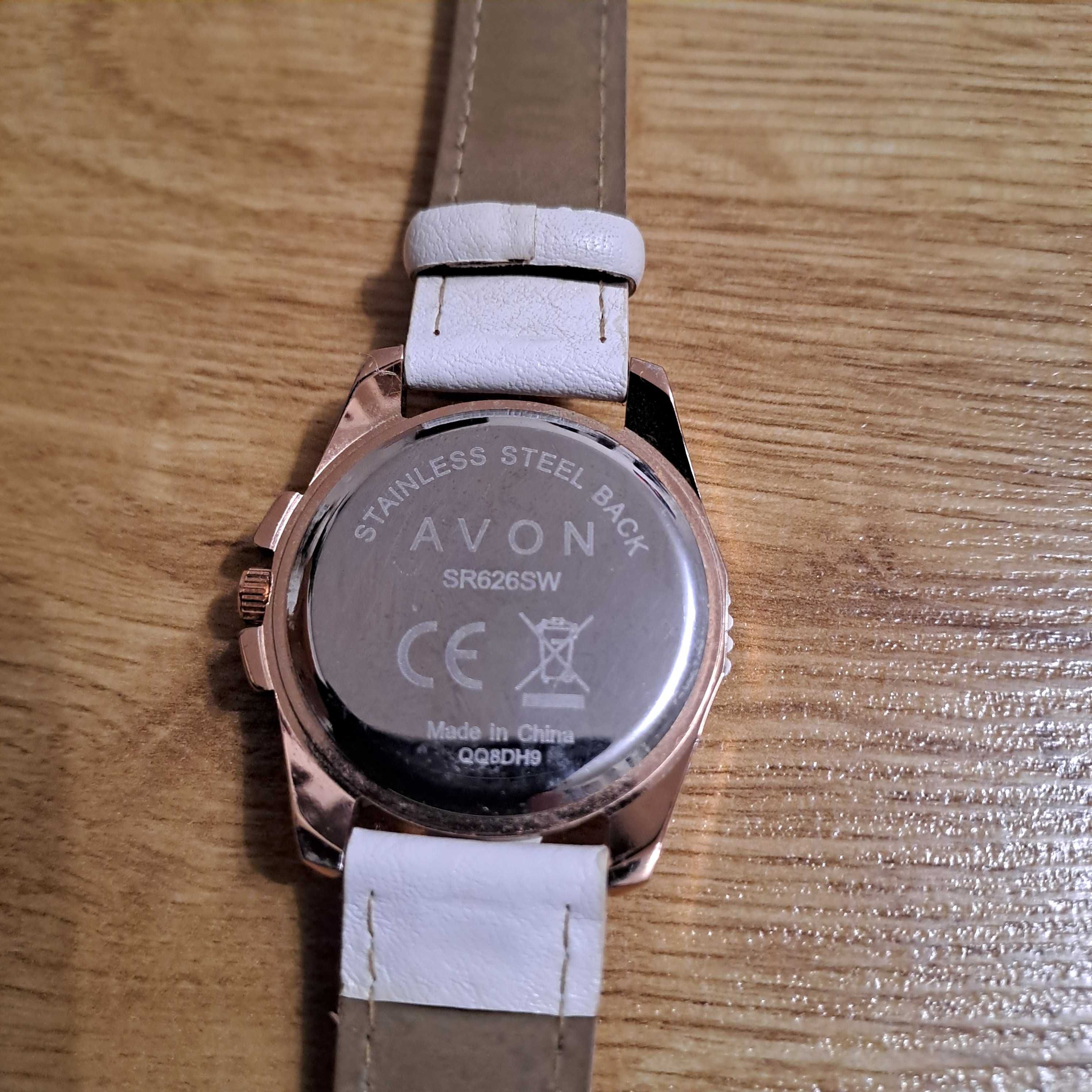 Zegarek damski na rękę biały Avon