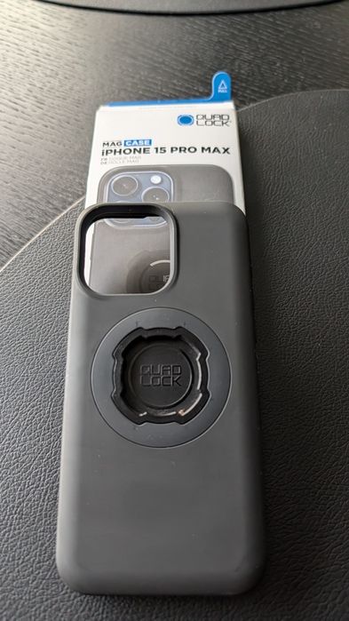 QUADLOCK Etui do iPhona 15 pro max