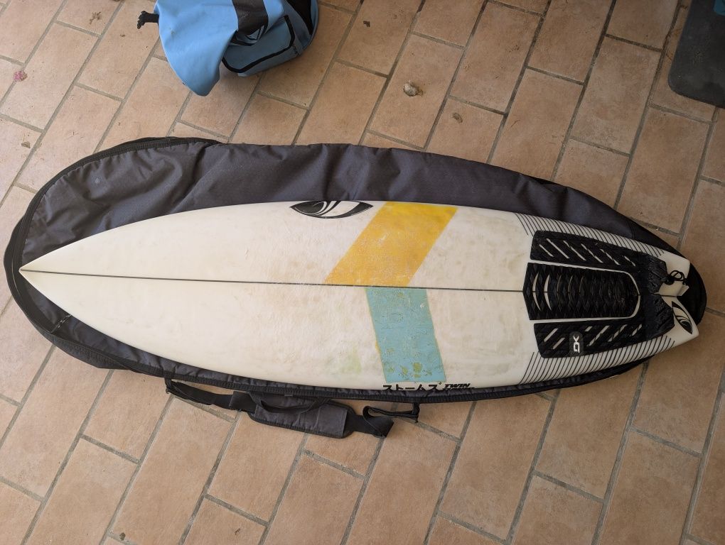 Prancha surf sharpeye storms twin turbo