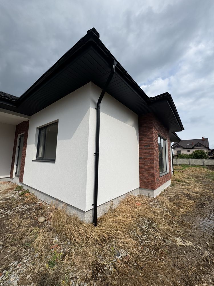 Одноповерховий особняк з гаражем та подвір’ям — 140 м², 12 соток!