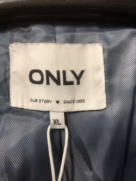 Пальто від Only сіро блакитного кольору