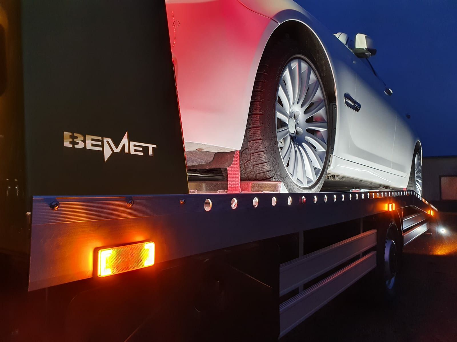 Wynajem Autolaweta Najazd Laweta, Pomoc Drogowa auto laweta 399zł