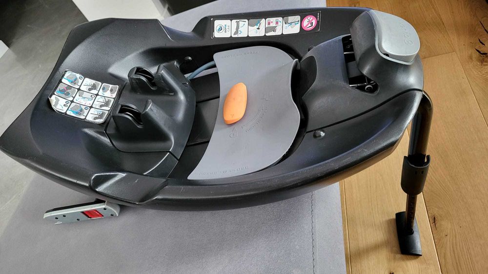 Fotelik Cybex Cloud Q z bazą + 2 adaptery do wózka