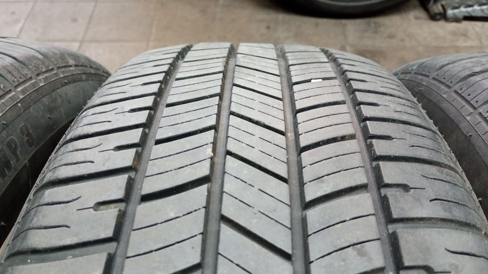 Sprzedam komplet opon całorocznych 215/55R18 Uniroyal Tiger Paw AWP3
