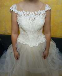 Продам персиковое свадебное платье